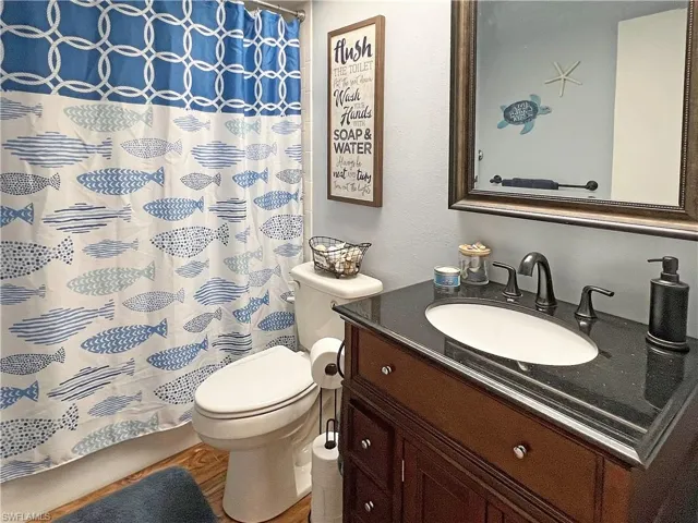 6884  Bogey  DR, Fort Myers, FL 33919