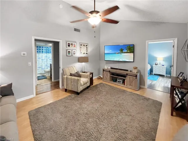 6884  Bogey  DR, Fort Myers, FL 33919