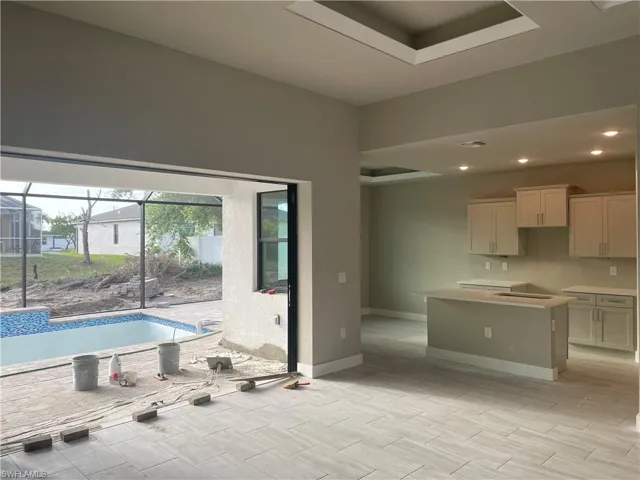 Tripple Sliders with High Ceilings