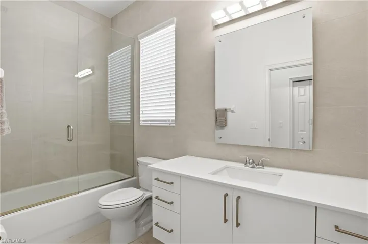 21907  Bella Terra  BLVD, Estero, FL 33928
