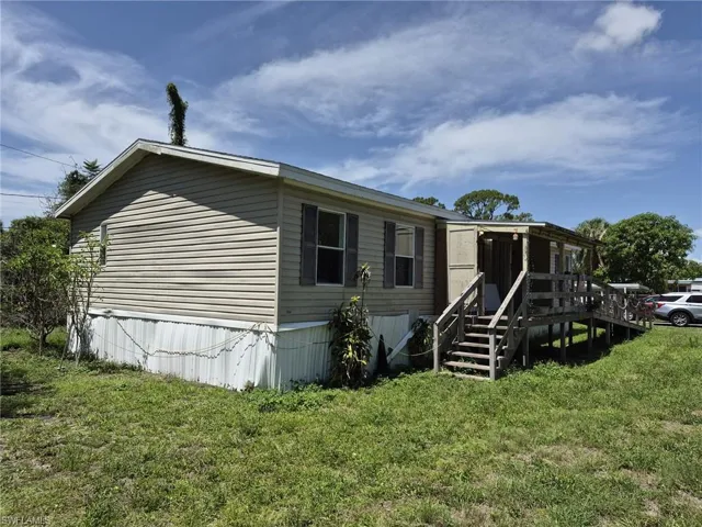 7616 Marx Dr, North Fort Myers, Florida 33917