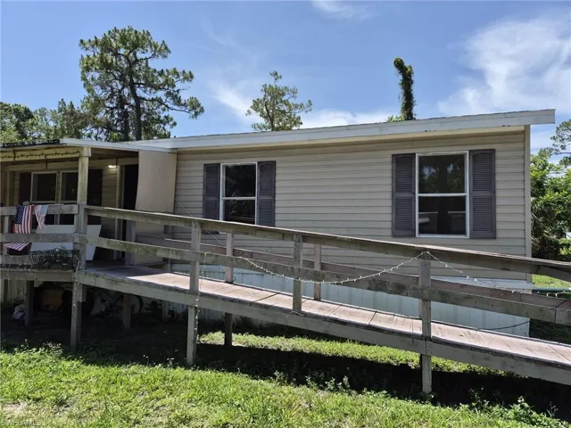 7616 Marx Dr, North Fort Myers, Florida 33917