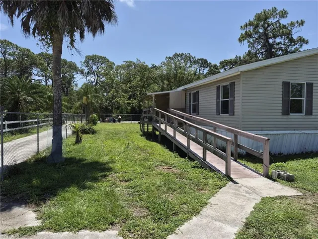 7616 Marx Dr, North Fort Myers, Florida 33917
