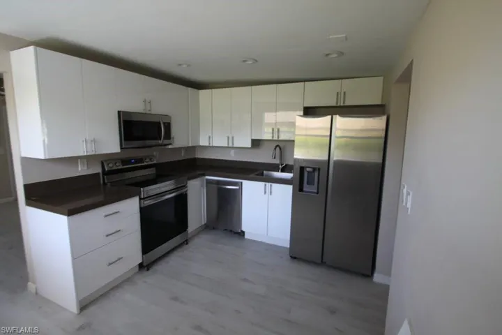 3327  Guilford  CT, Naples, FL 34112
