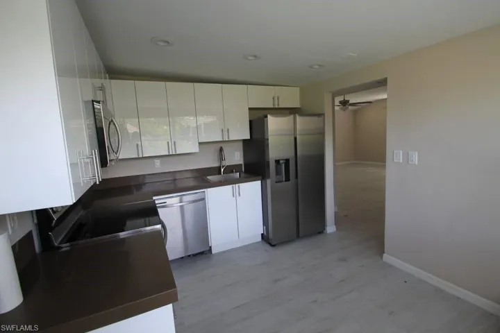3327  Guilford  CT, Naples, FL 34112