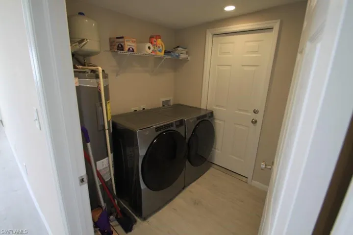 3327  Guilford  CT, Naples, FL 34112