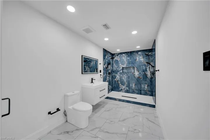 139 E Lake Dr, Lehigh Acres, Florida 33936