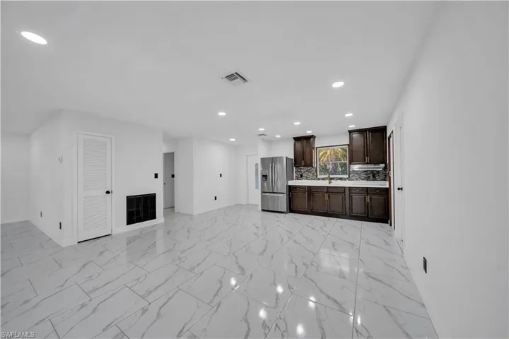 139 E Lake Dr, Lehigh Acres, Florida 33936