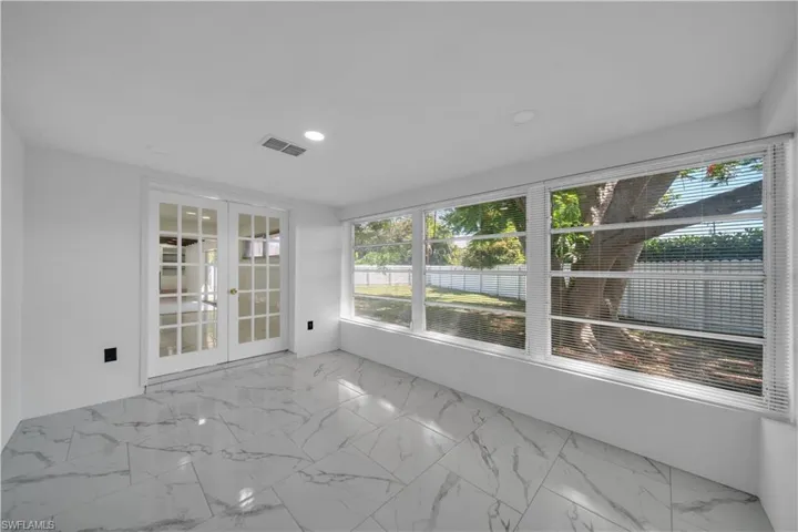 139 E Lake Dr, Lehigh Acres, Florida 33936