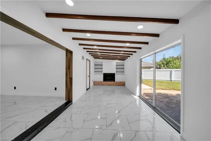 139 E Lake Dr, Lehigh Acres, Florida 33936
