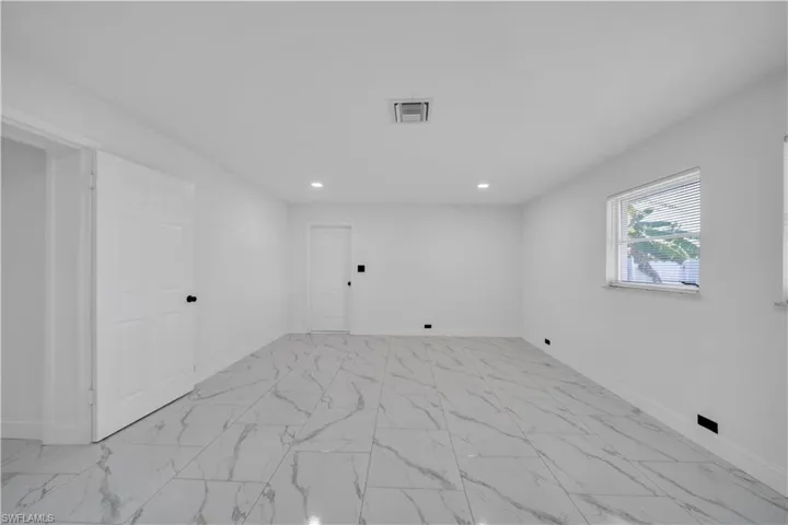 139 E Lake Dr, Lehigh Acres, Florida 33936