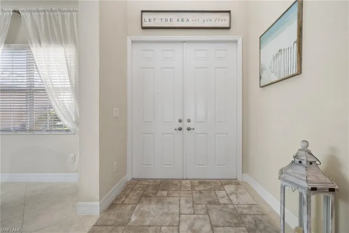 View of foyer entrance