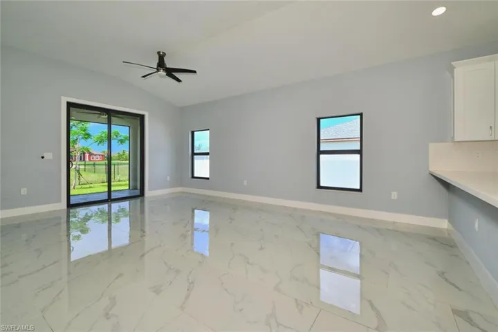 1918 Sw 1st St, Cape Coral, Florida 33991