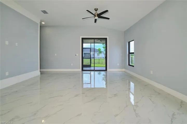 1918 Sw 1st St, Cape Coral, Florida 33991