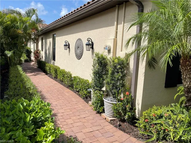 8328 Lucello Ter N, Naples, Florida 34114