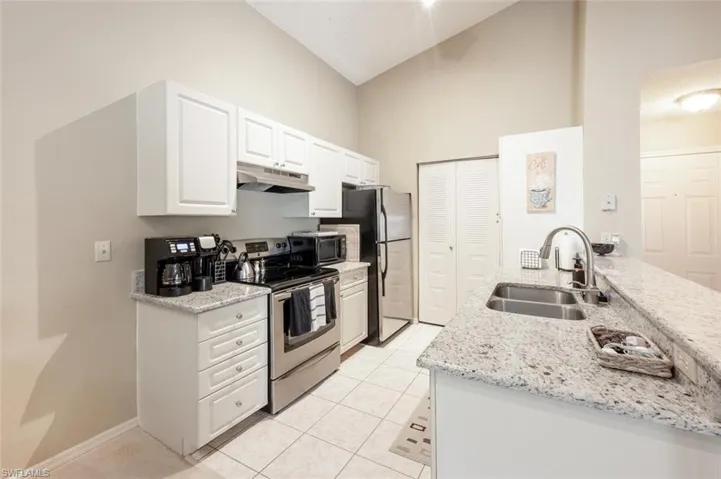 2190 Arbour Walk Cir 2221, Naples, Florida 34109
