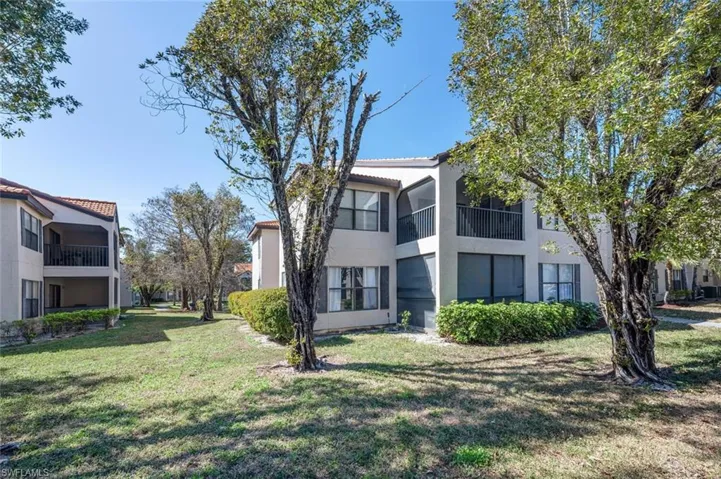 2190 Arbour Walk Cir 2221, Naples, Florida 34109