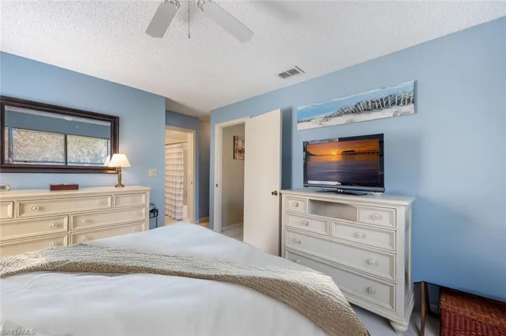 2190 Arbour Walk Cir 2221, Naples, Florida 34109