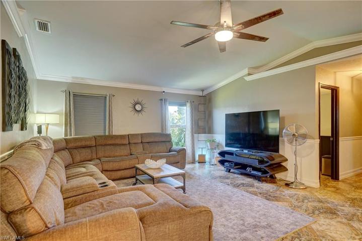 MOVIE OR GAME NIGHT...SEATING FOR EVERYONE!