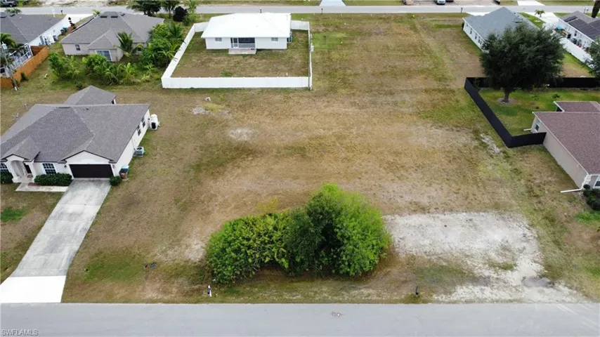 110 Ne 11th Ln, Cape Coral, Florida 33909