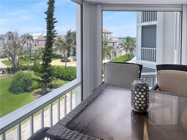 Balcony with a sunroom