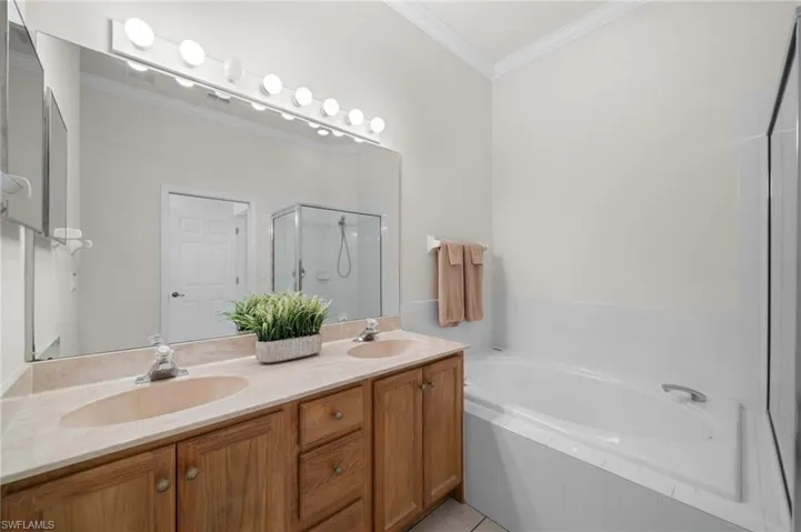 6450  Birchwood  CT, Naples, FL 34109