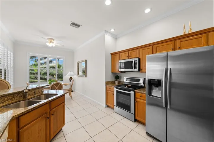 6450  Birchwood  CT, Naples, FL 34109