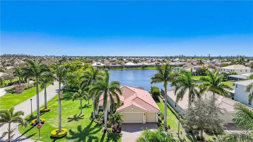 2600 Stonyhill CT, CAPE CORAL FL 33991