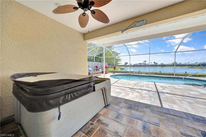 2600 Stonyhill CT, CAPE CORAL FL 33991