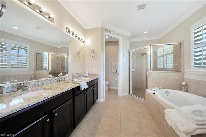 2600 Stonyhill CT, CAPE CORAL FL 33991