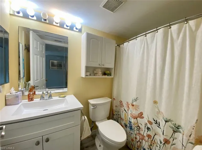 5725  Foxlake  DR, North Fort Myers, FL 33917