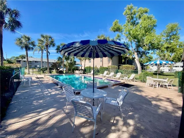 Foxmoor Village Pool