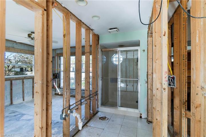 Guest Suite Bath