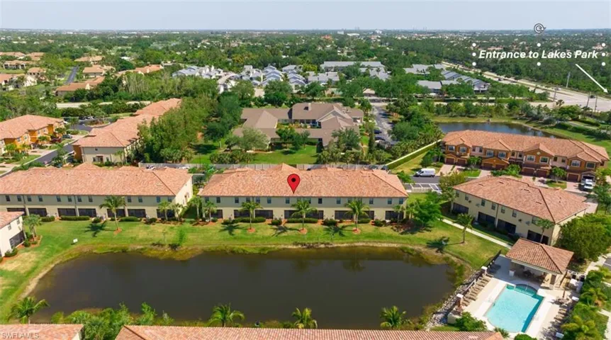 Aerial view of home with close proximity to the side entrance of Lakes Park