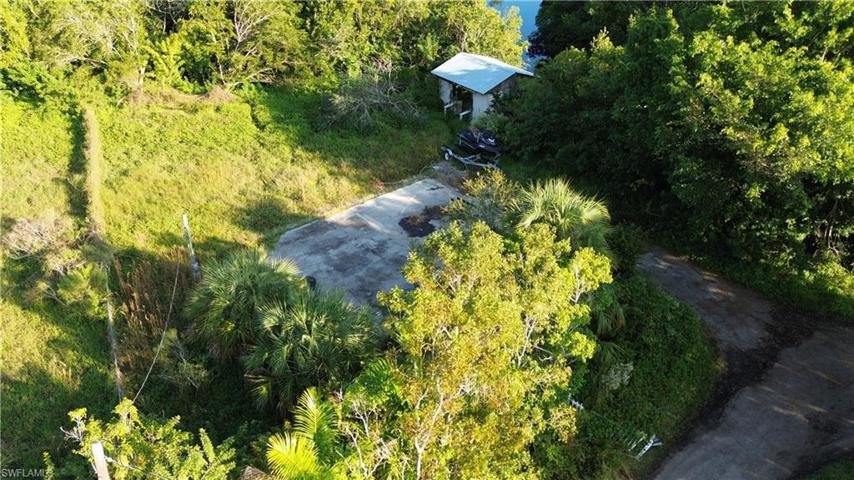 120  Dow  LN, NORTH FORT MYERS, FL 33917