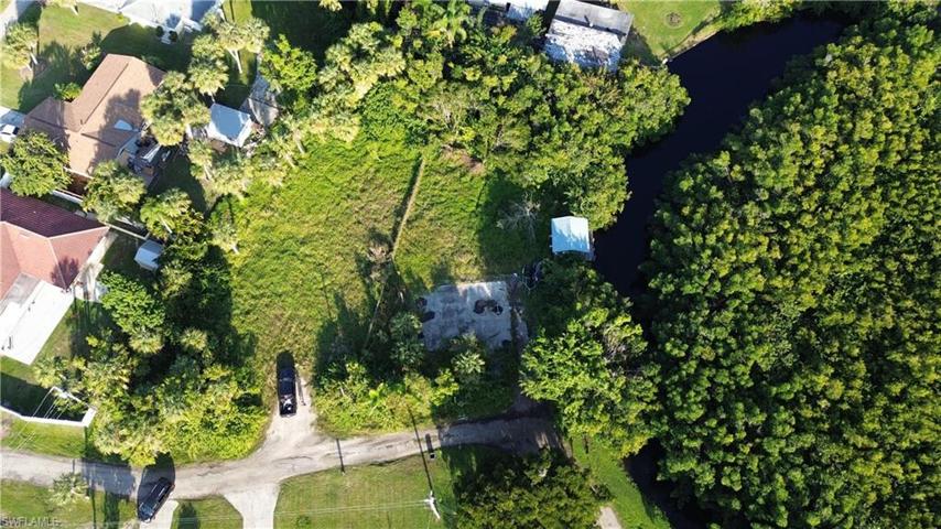120  Dow  LN, NORTH FORT MYERS, FL 33917