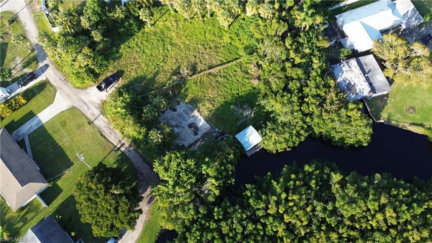 120  Dow  LN, NORTH FORT MYERS, FL 33917
