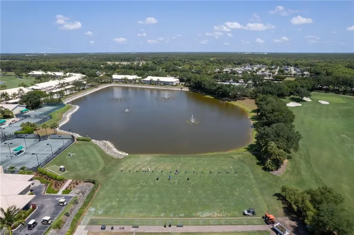 Clubhouse/golf/driving range/tennis area