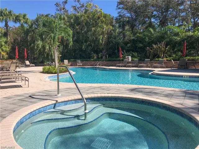 Toscana Community Pool