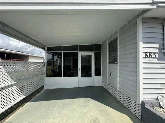Carport & Screened Lanai