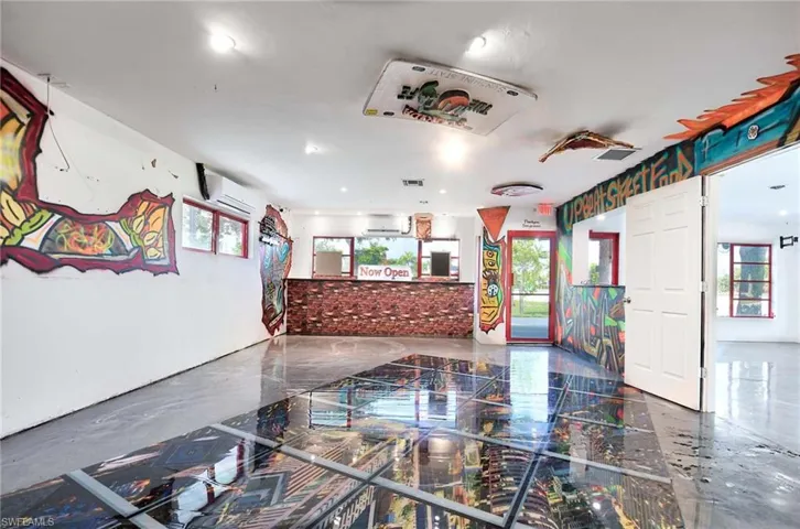 4811  Tamiami E TRL, Naples, FL 34112