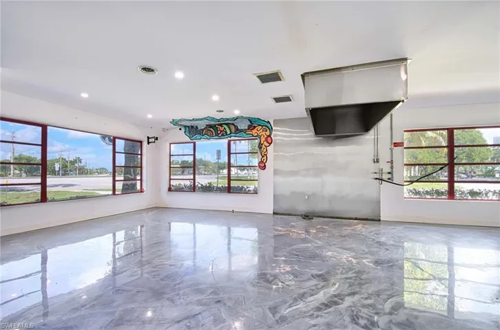 4811  Tamiami E TRL, Naples, FL 34112
