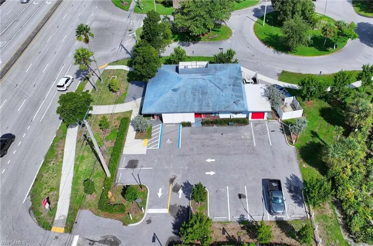 4811  Tamiami E TRL, Naples, FL 34112