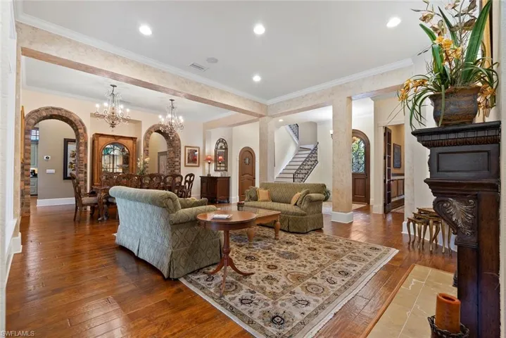 Living /Dining area