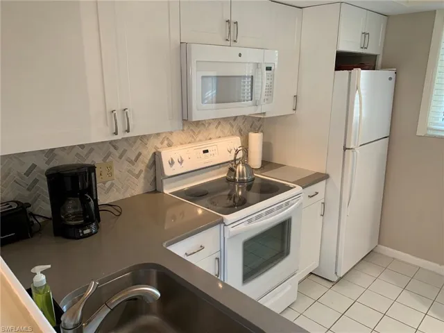 1004 Manatee Rd H204, Naples, Florida 34114