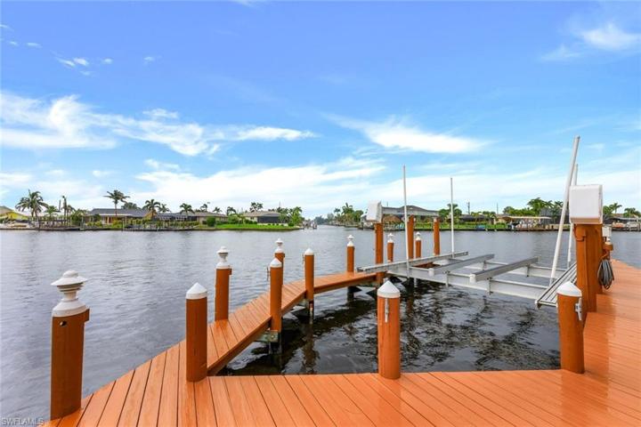 Got a Go-fast or Cigarette boat? This is your new home!