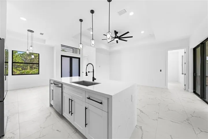 2911 38th St W, Lehigh Acres, Florida 33971