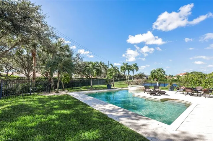 1941  Isla De Palma  CIR, Naples, FL 34119