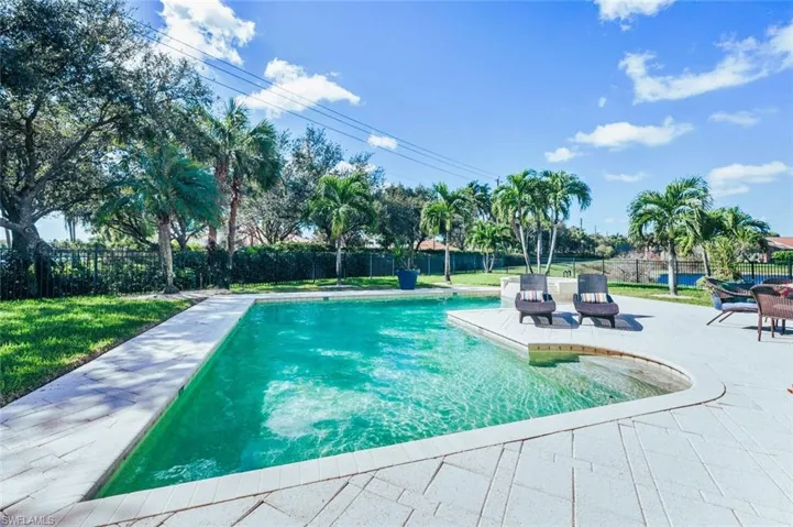 1941  Isla De Palma  CIR, Naples, FL 34119