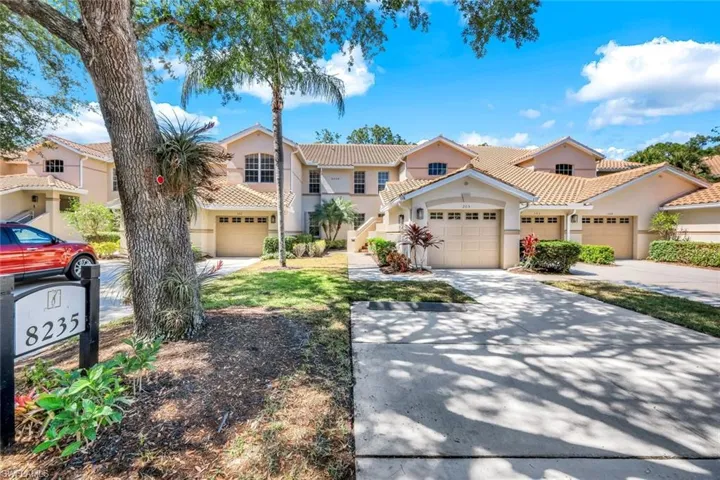 8235  Danbury  BLVD, Naples, FL 34120